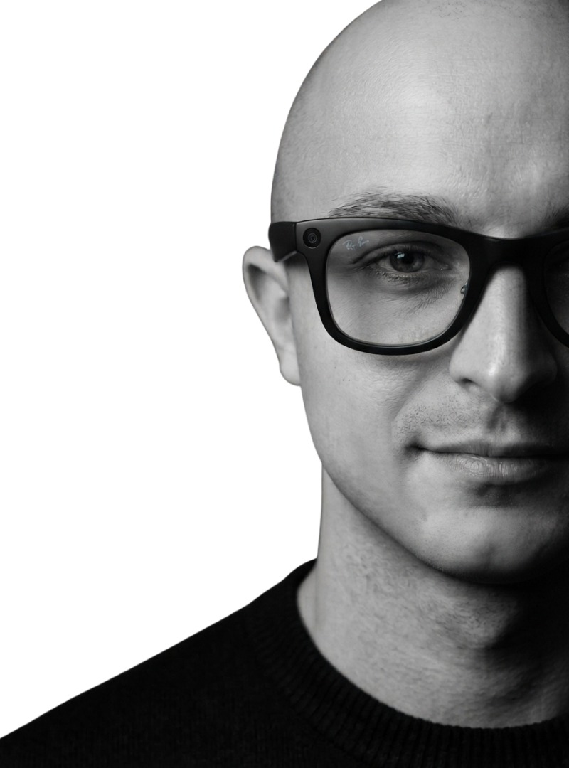 Ritratto di Davide Mercadante, social media manager a Bari